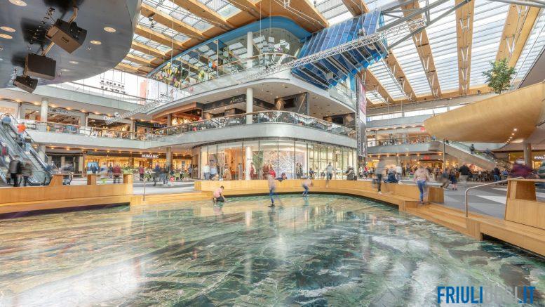 centro commerciale atrio